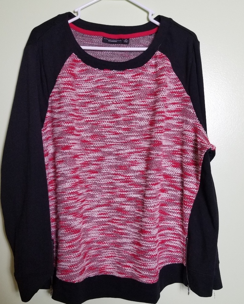 Weekend sweatshirt sweater New No tags